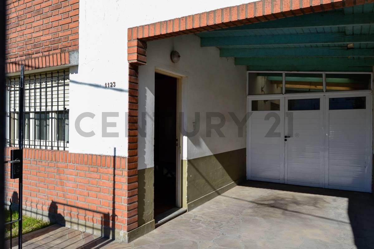 Foto de Calle 144 e/ 54 y 55 | Casa de 3 Dormitorios con Cochera | venta | Los, imagen 5
