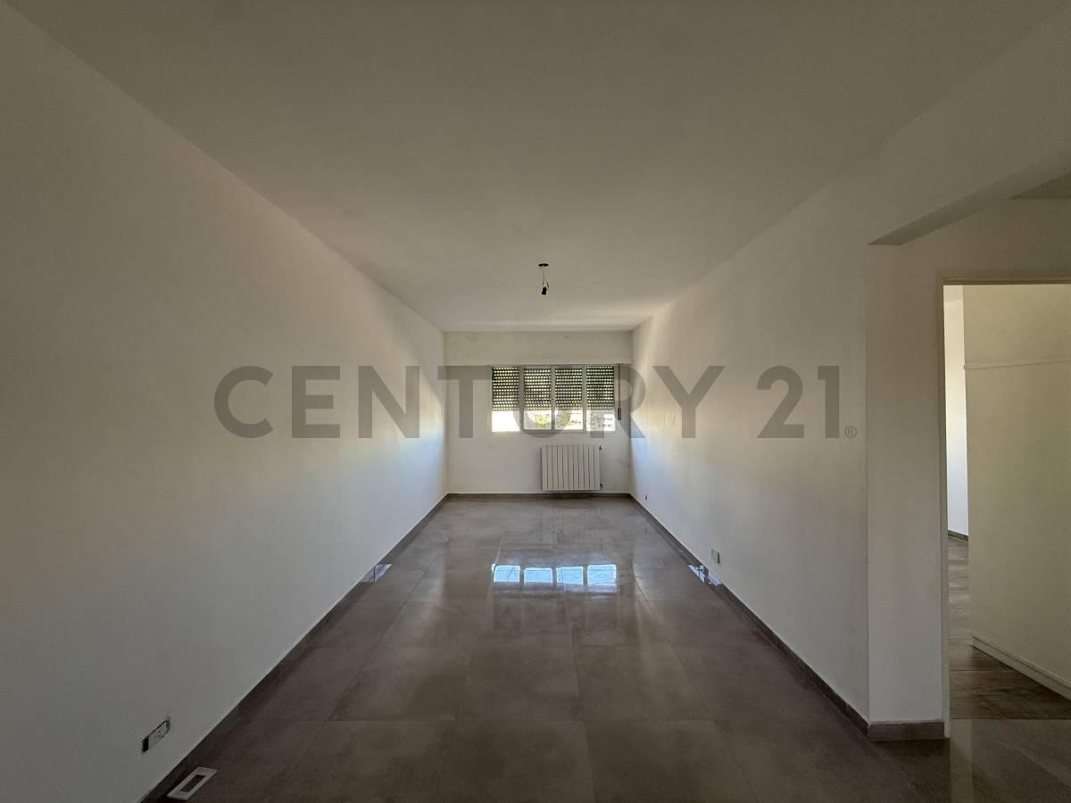 Foto de 7 ESQ 63 DPTO DE 3 DORMITORIOS REFACCIONADO A NUEVO 80 MTS CUBIERTOS, imagen 1