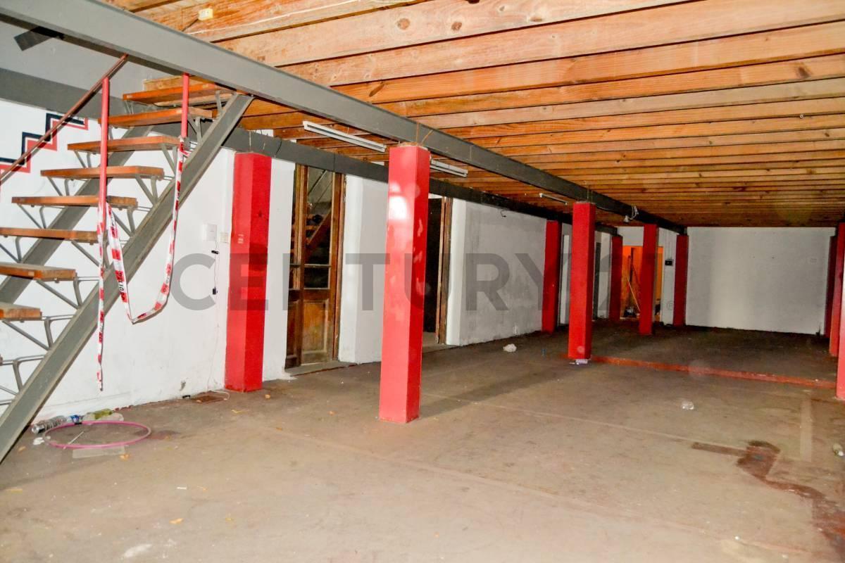 Foto de Calle 55 entre 6 y 7 | Casa de 8 ambientes | Venta | La Plata, imagen 2