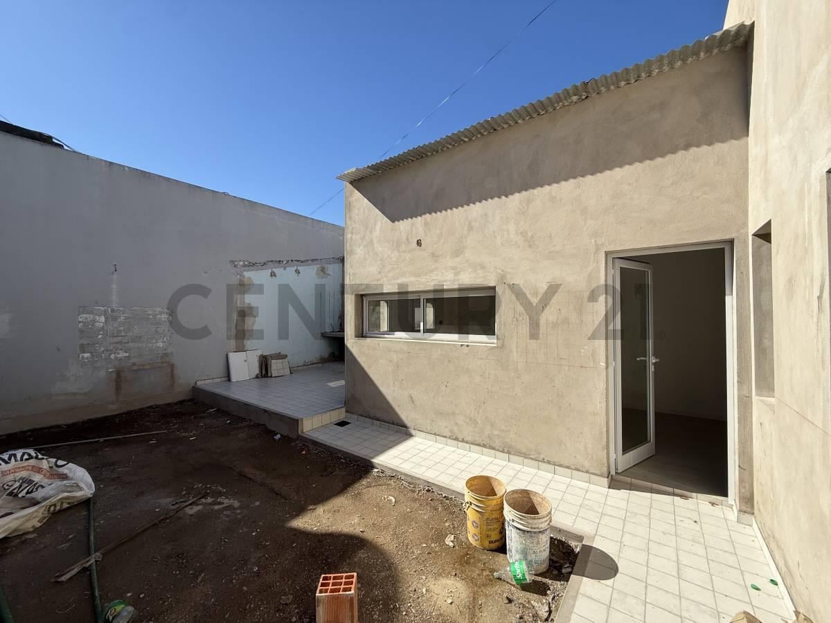 Foto de CALLE 118 e/ 64 y 65 Casa de 2 dormitorios refaccionada a nueva 89 mts, imagen 5