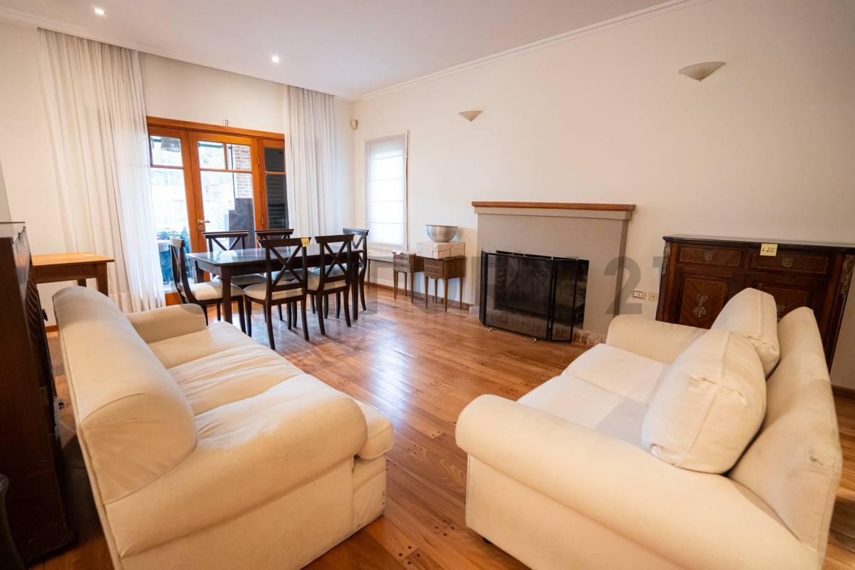 Foto de 503 entre 18 y 18 bis CASA DE 5 DORMITORIOS CATEGORIA EN VENTA GONNET, imagen 4