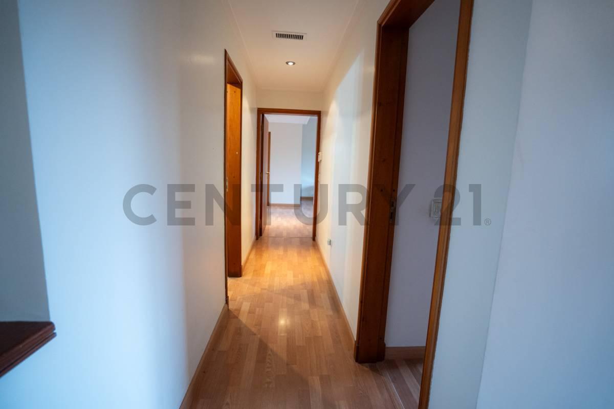 Foto de 503 entre 18 y 18 bis CASA DE 5 DORMITORIOS CATEGORIA EN VENTA GONNET, imagen 5