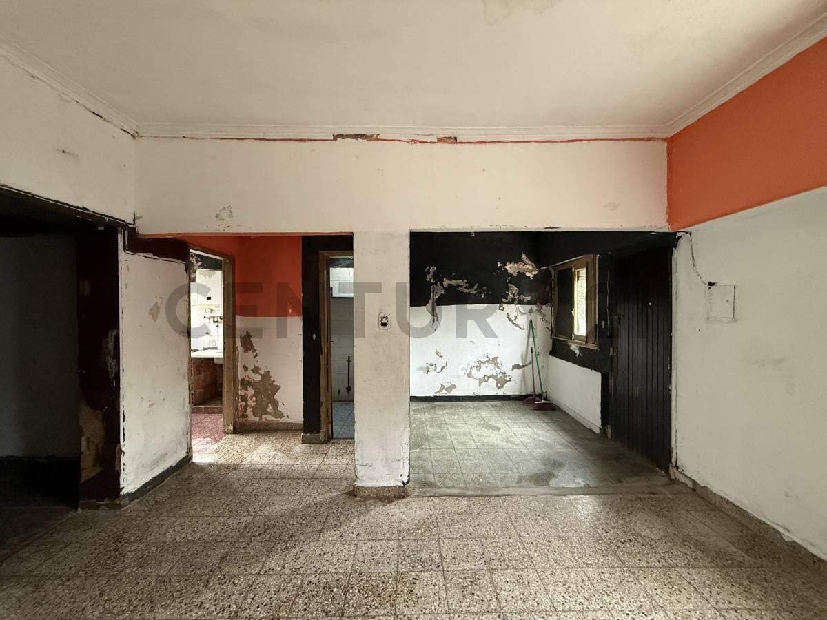 Foto de Calle 49 e/ 19 y 20 PH a refaccionar al frente - 74 mts totales- Ideal, imagen 1