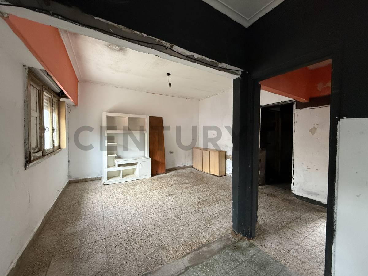Foto de Calle 49 e/ 19 y 20 PH a refaccionar al frente - 74 mts totales- Ideal, imagen 4