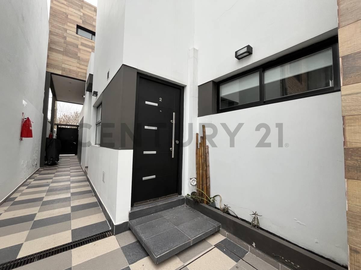 Foto de 74 entre 23 y 24 PH EN VENTA 1 DORMITORIO CON PARRILLA LA PLATA, imagen 1