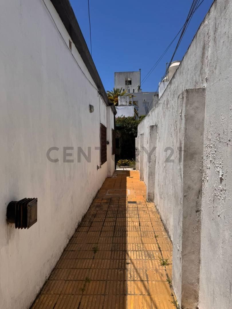 Foto de 68 entre 17 y 18 LA PLATA CASA 2 DORMITORIOS CON PATIO EN VENTA, imagen 5