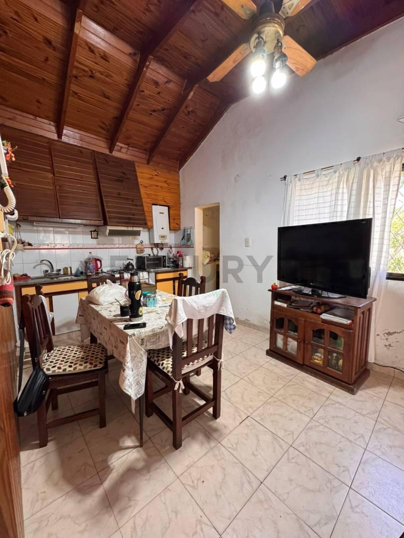 Foto de 68 entre 17 y 18 LA PLATA CASA 2 DORMITORIOS CON PATIO EN VENTA, imagen 3