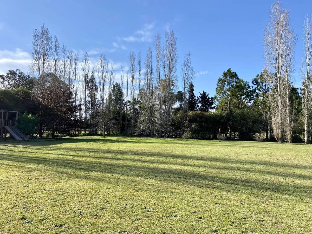 Foto de Terreno en Arana 14 e/ 636 y 637 2200 mts,, imagen 1