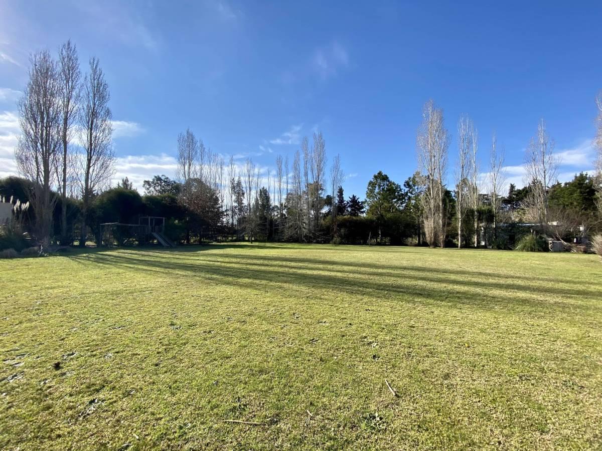 Foto de Terreno en Arana 14 e/ 636 y 637 2200 mts,, imagen 3