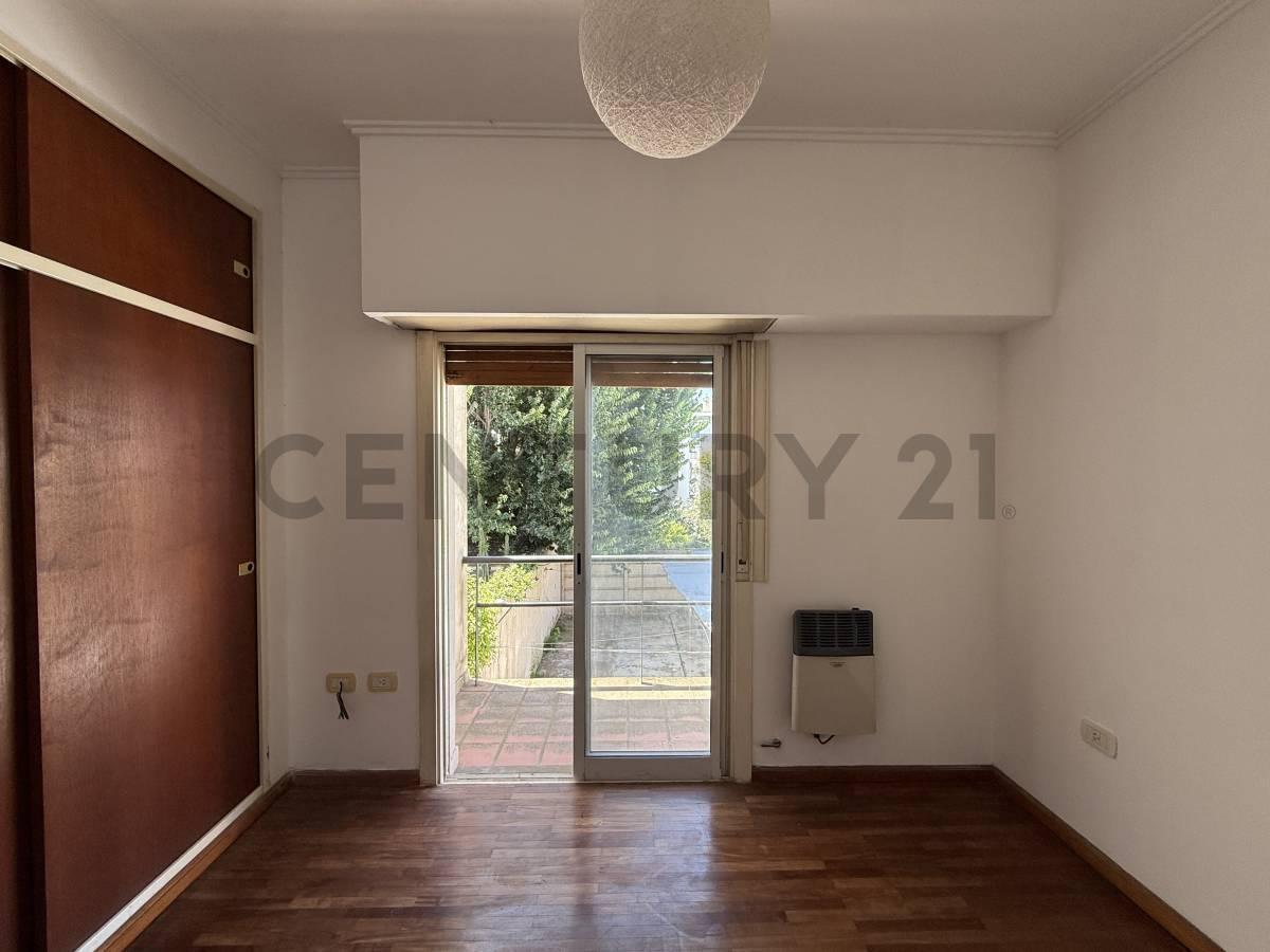Foto de 58 e/ 20 y 21 | Departamento 1 dormitorio con cochera, imagen 5