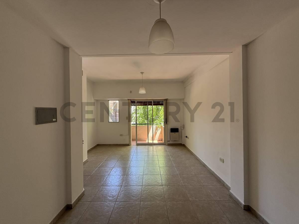 Foto de 58 e/ 20 y 21 | Departamento 1 dormitorio con cochera, imagen 1