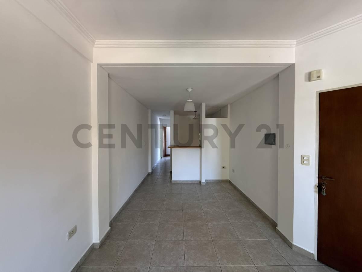 Foto de 58 e/ 20 y 21 | Departamento 1 dormitorio con cochera, imagen 3