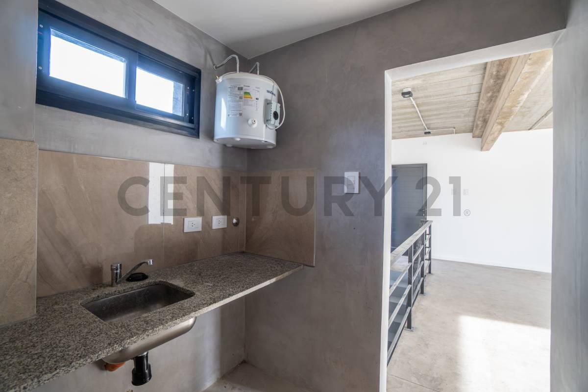Foto de LOCAL COMERCIAL EN ALQUILER – MANUEL B. GONNET, imagen 4