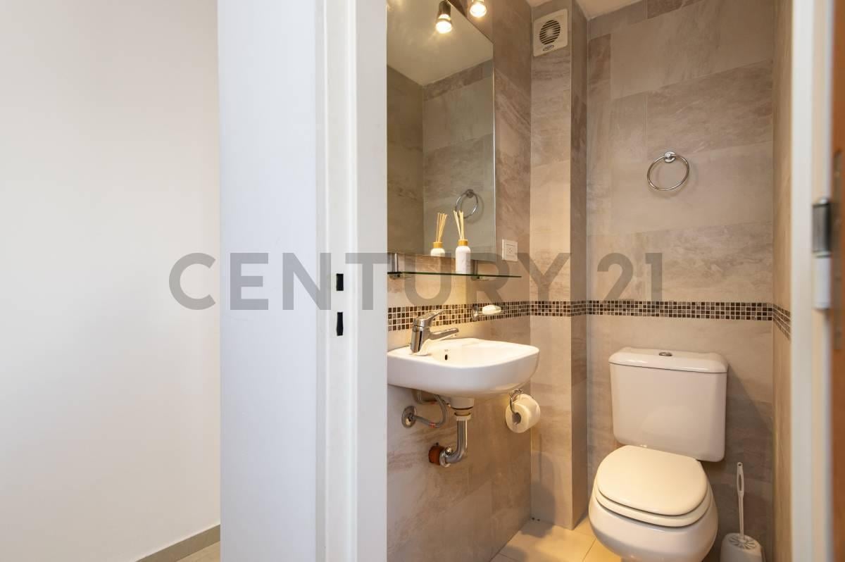 Foto de Departamento en Venta en La Plata de dos dormitorios y cochera, imagen 3