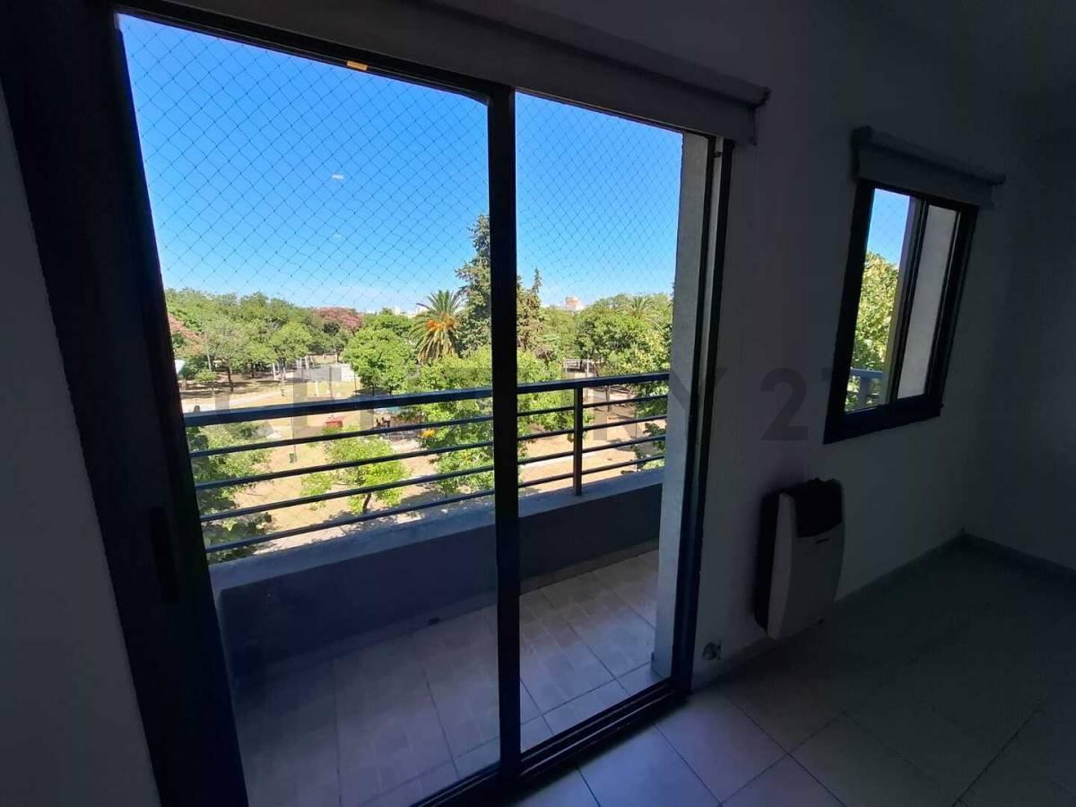 Foto de CALLE 19 Y DIAGONAL 76 FRENTE PLAZA IRIGOYEN | VENTA MONOAMBIENTE, imagen 2