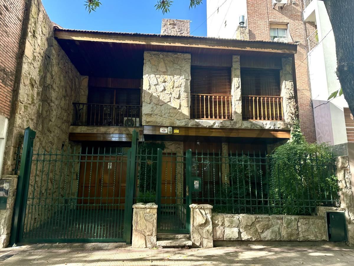 Foto de Casa + Lote para desarrollo - 10 x 45 m - 14 entre 38 y 39 - USD 320.000, imagen 1