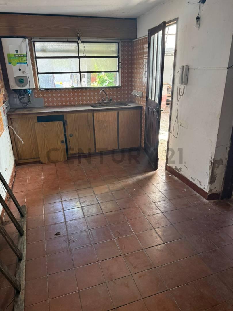 Foto de Calle 8 e/ 62 y 63 | CASA A RECICLAR - ZONA FACULTADES, imagen 2