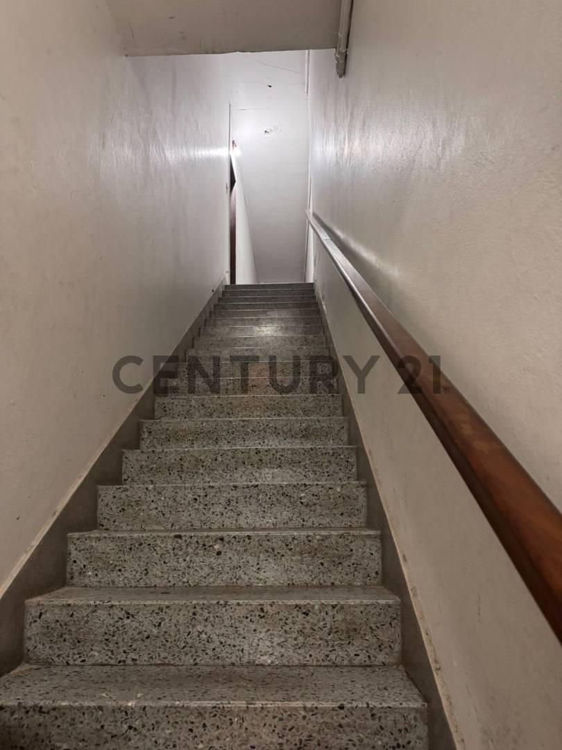 Foto de Lote en venta 33 entre 9 y 10 con taller mecanico+local+departamentos, imagen 5