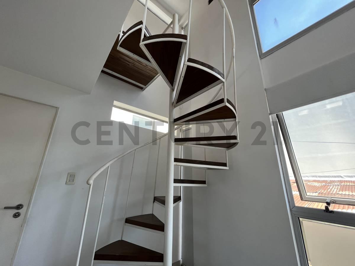 Foto de 72 esquina 10 Duplex en venta tipo loft 1 dormitorio La Plata, imagen 3