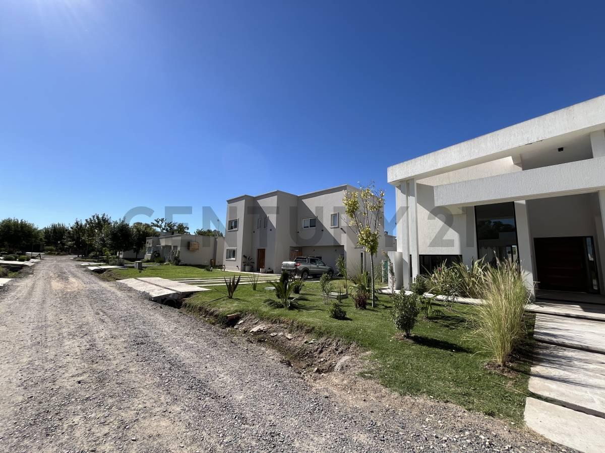 Foto de 139 y 90 CASA 3 DORMITORIOS EN VENTA FINCAS DE DUGGAN LA PLATA, imagen 3