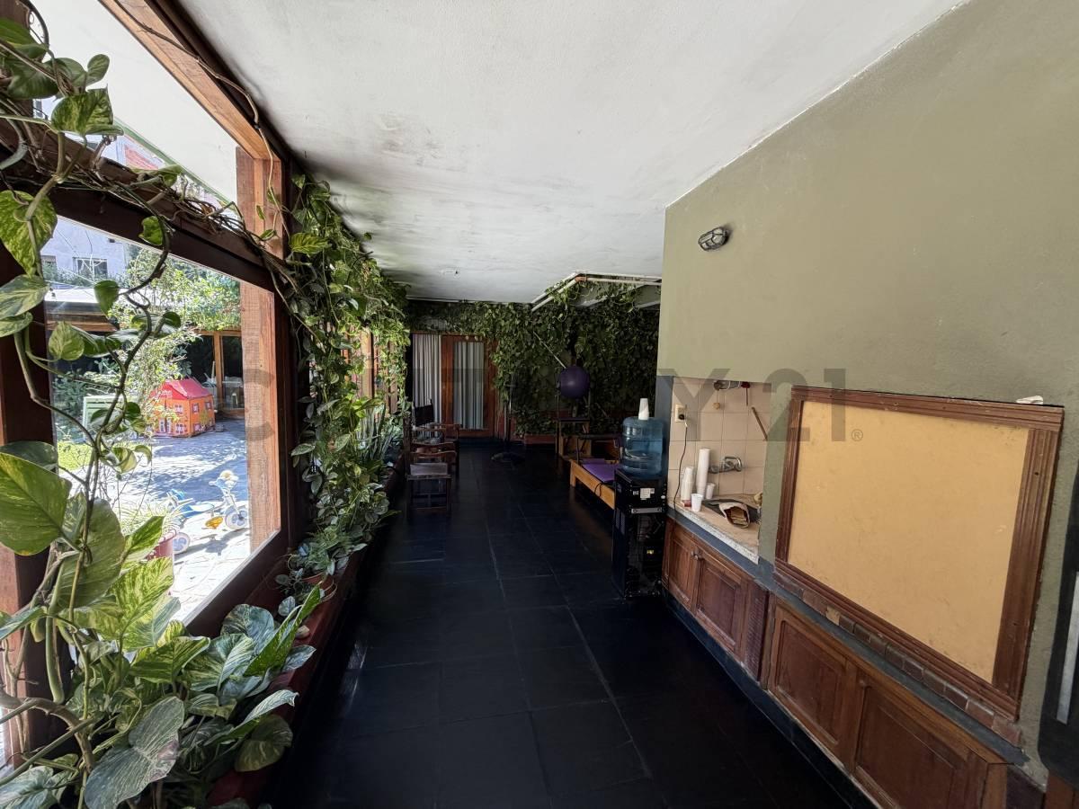 Foto de Calle 56 e/ 1 y 2 - CASA 4 DORMITORIOS EN VENTA LA PLATA| 600M2 LOTE|, imagen 3