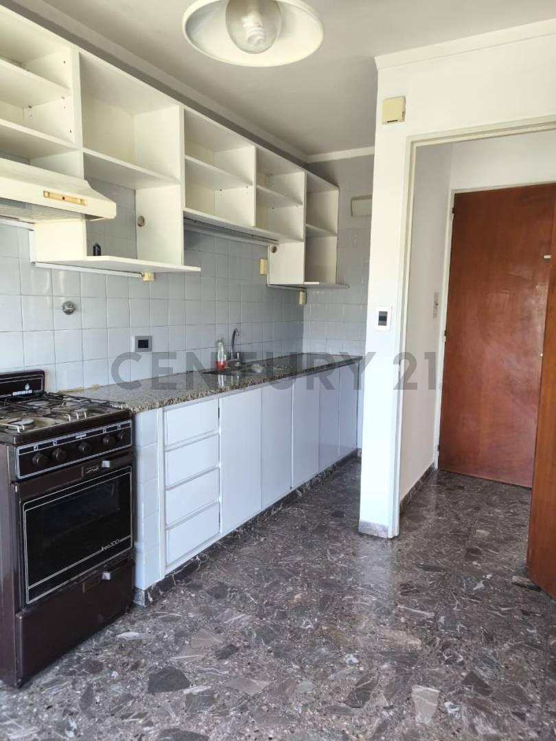 Foto de DEPARTAMENTO EN VENTA | CALLE 13 e/ 34 Y 35 LA PLATA, imagen 2