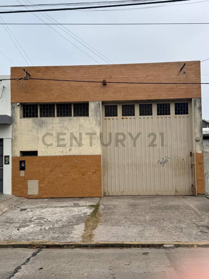 Foto de Galpón con terreno en venta sobre avenida 25 en La Plata, imagen 1