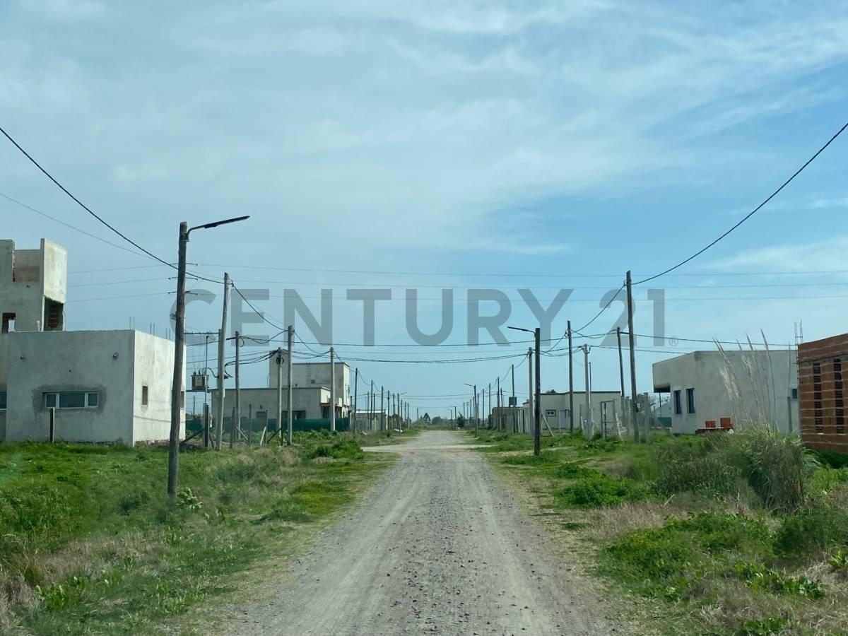 Foto de Lote esquina en Venta - Barrio "TERRANOVA" - Arana (Posible, imagen 3