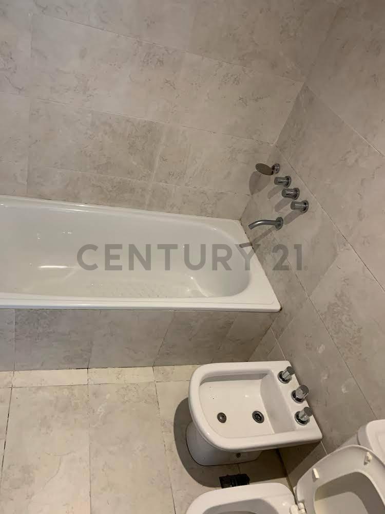 Foto de Venta Departamento 2 ambientes en Bernal, imagen 1