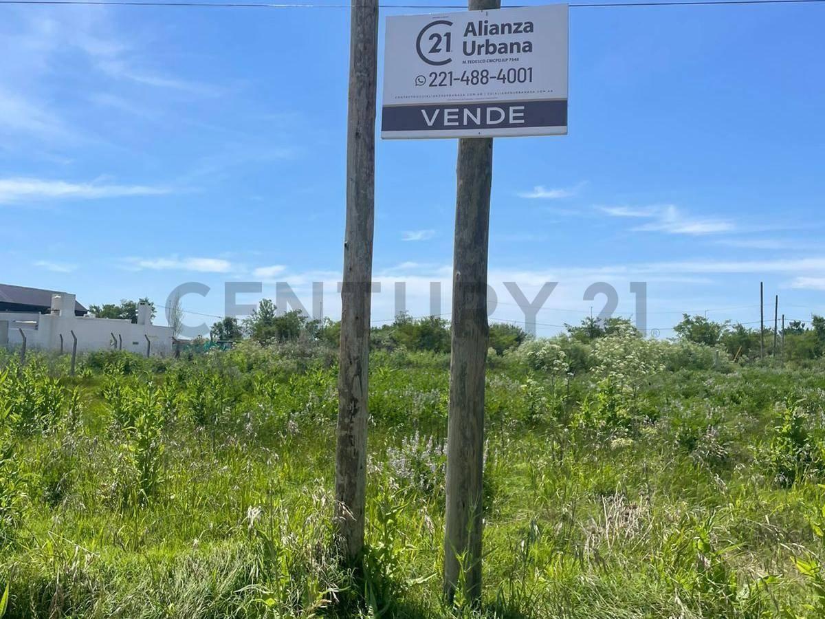 Foto de Calle 2 y 489 | Lote en venta en Villa Castells - Gonnet – Excelente, imagen 1