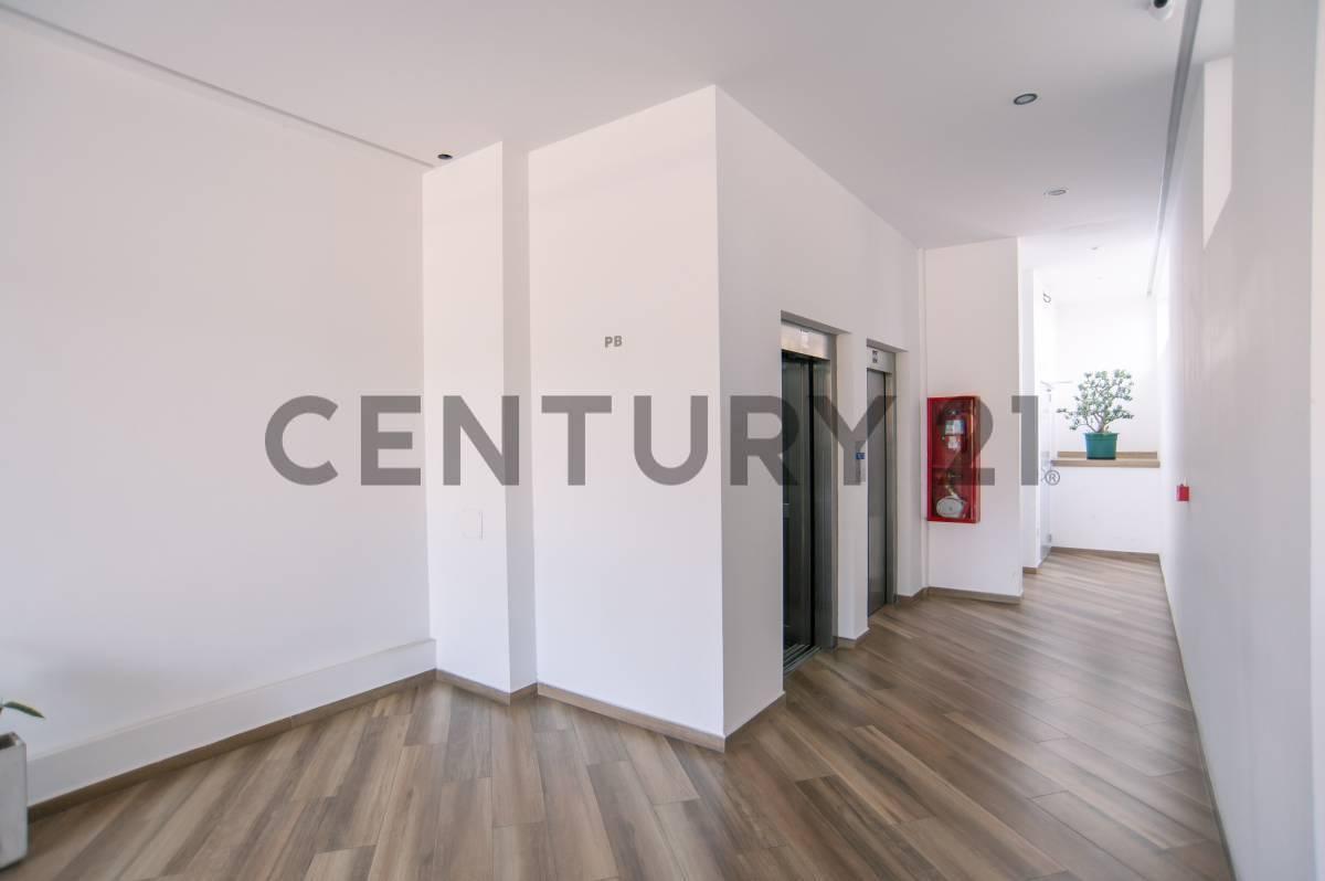 Foto de 57 esquina 17 DEPARTAMENTO DUPLEX AL FRENTE CON COCHERA EN VENTA A, imagen 3
