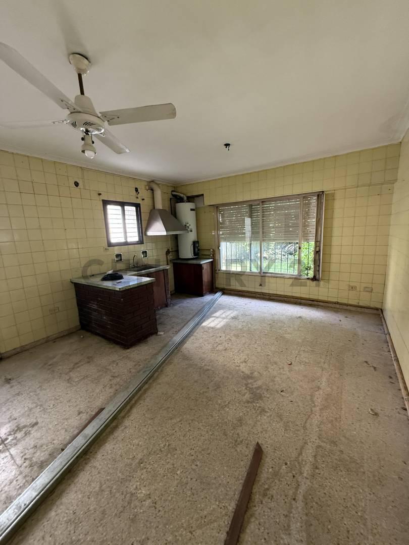 Foto de Venta Casa a Refaccionar en 24 e/ 47 y 48, imagen 4