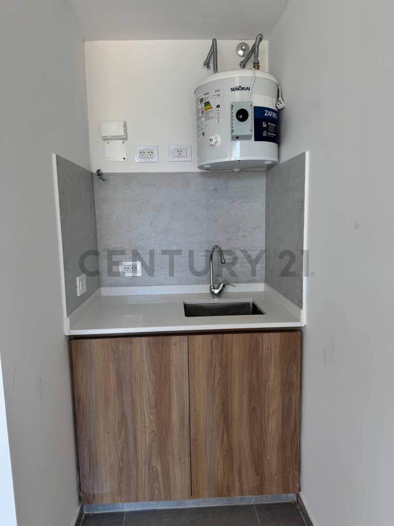 Foto de 138 y 485 OFICINA EN ALQUILER DISTRITO GORINA, imagen 2