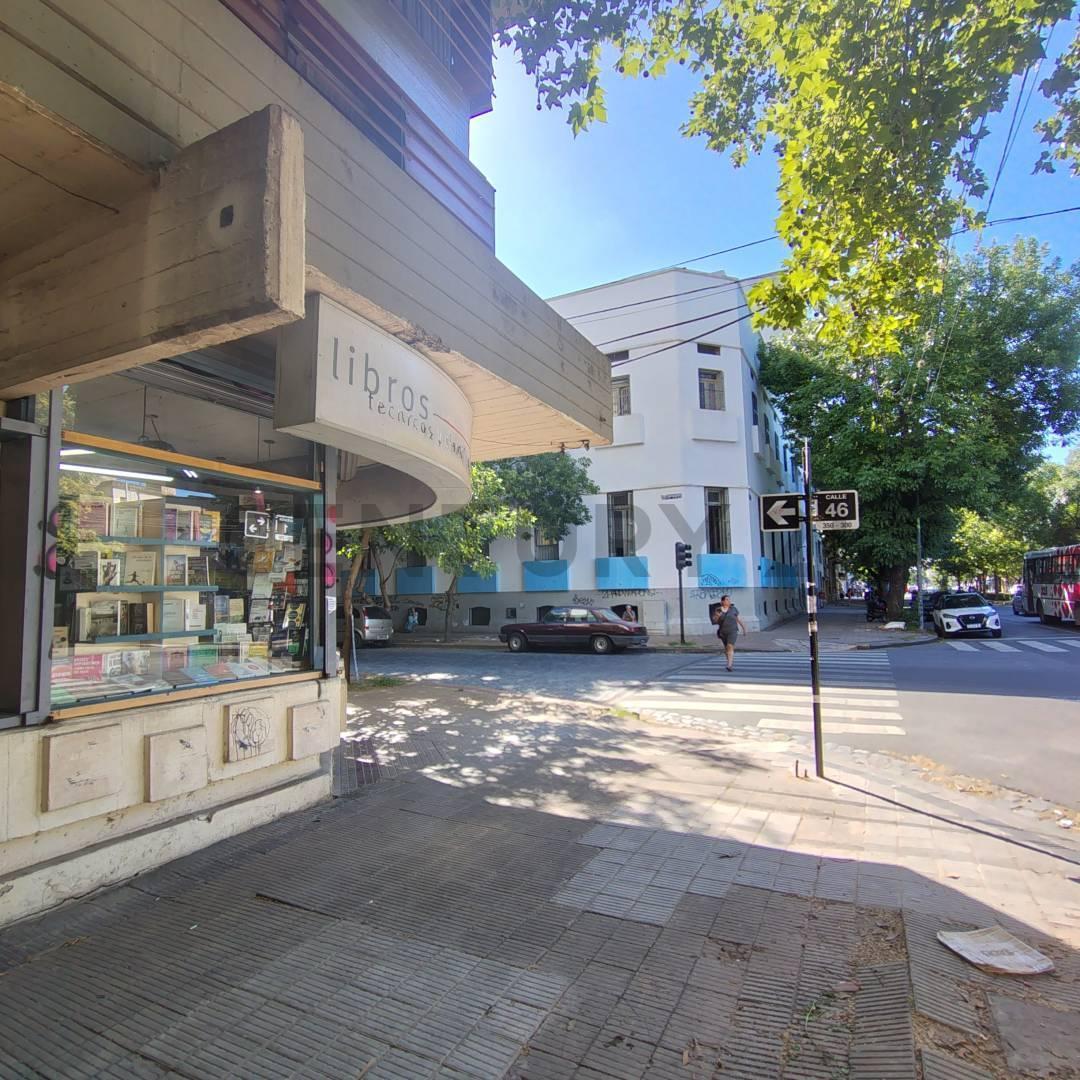 Foto de 1 Y 46 - VENTA DE LOCAL EN IMPORTANTE ESQUINA!, imagen 5