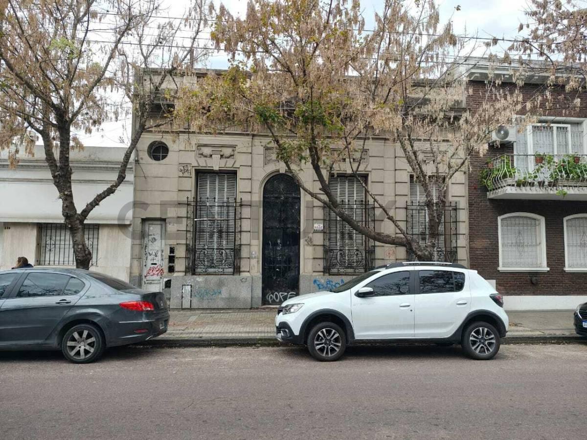 Foto de Casa en Venta | 45 entre 3 y 4 | USD 270.000, imagen 1