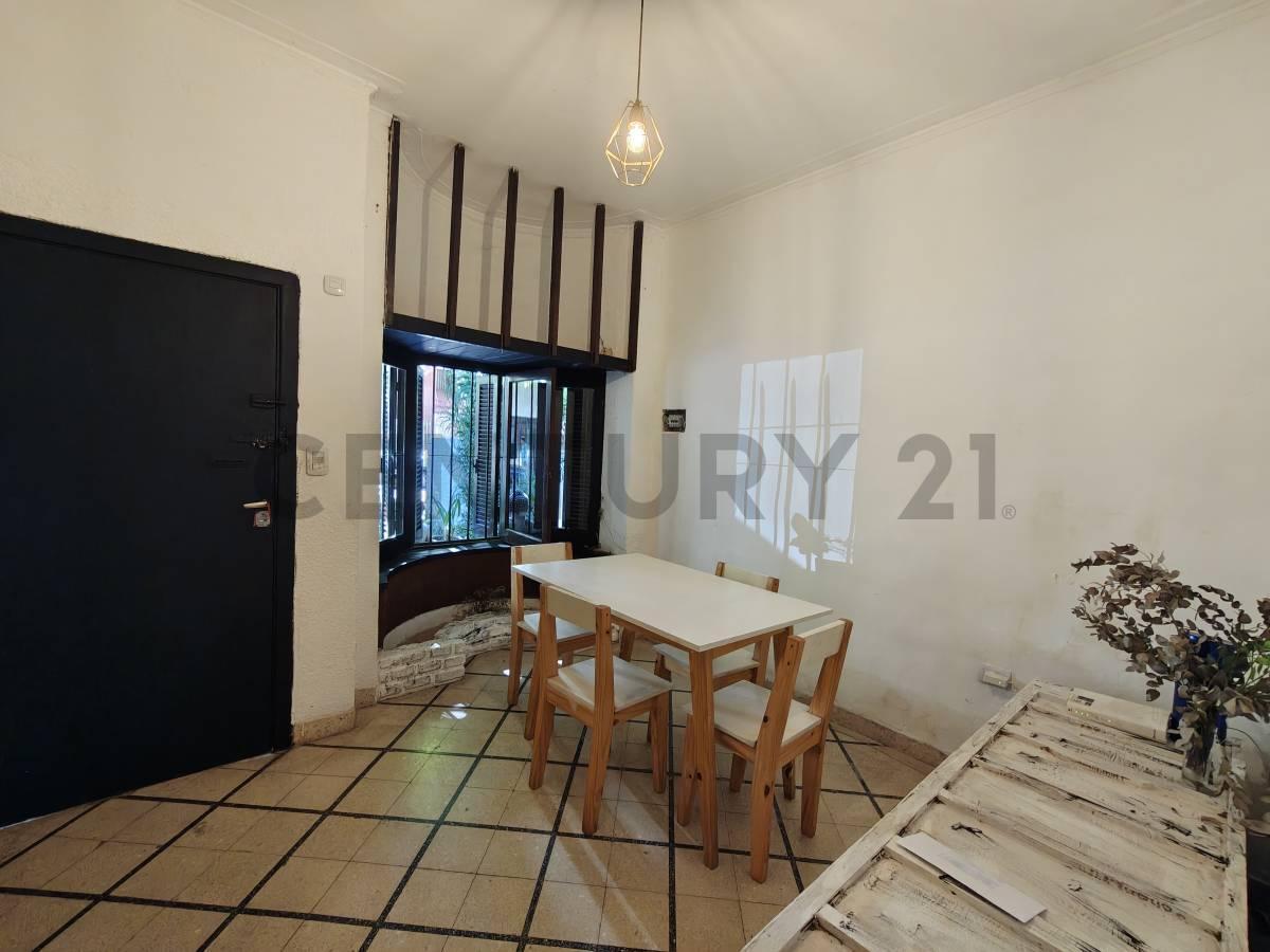 Foto de 33 9 y 10 APTO BANCO - PH IDEAL USO PROFESIONAL - COMERCIAL, imagen 2