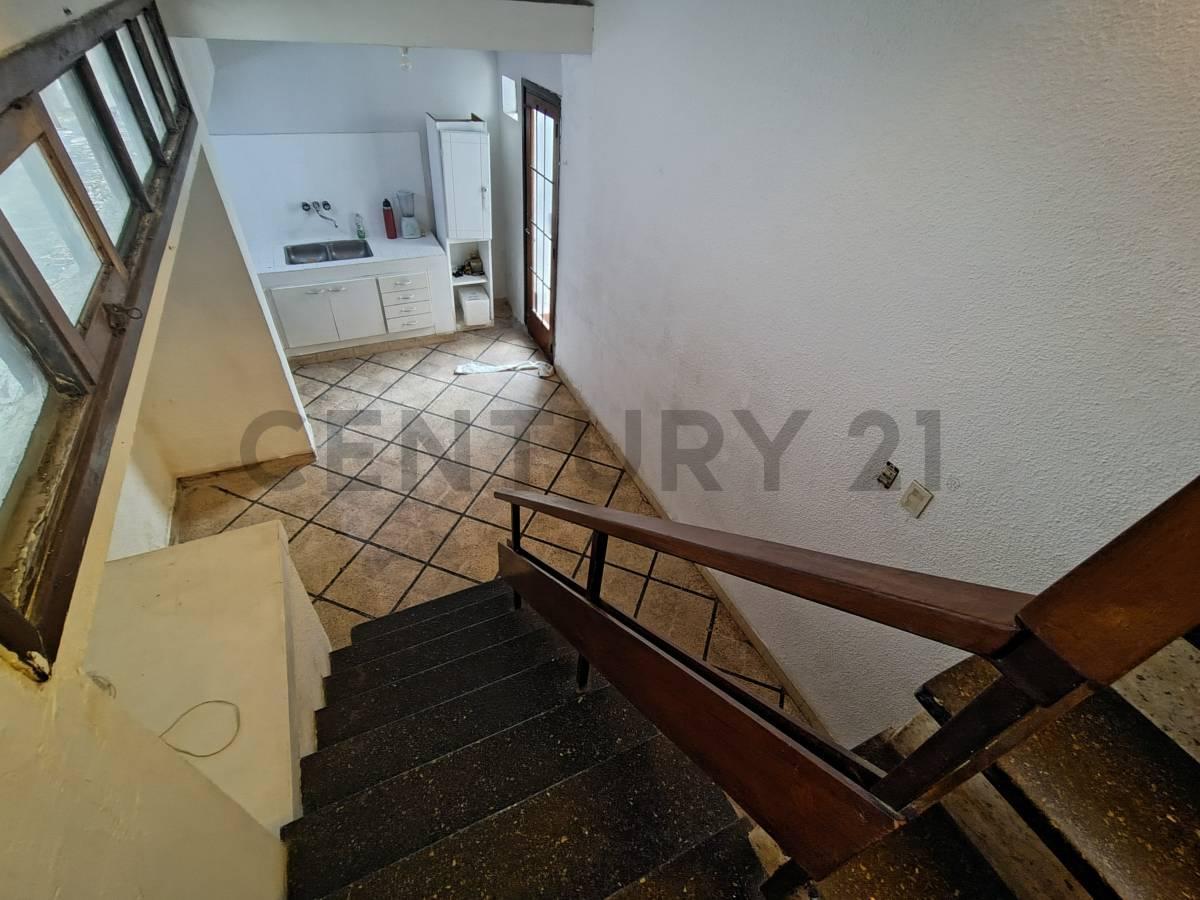 Foto de 33 E/ 9 Y 10 - VENDEMOS PH AL FRENTE CON TERRAZA - APTO BANCO -, imagen 4