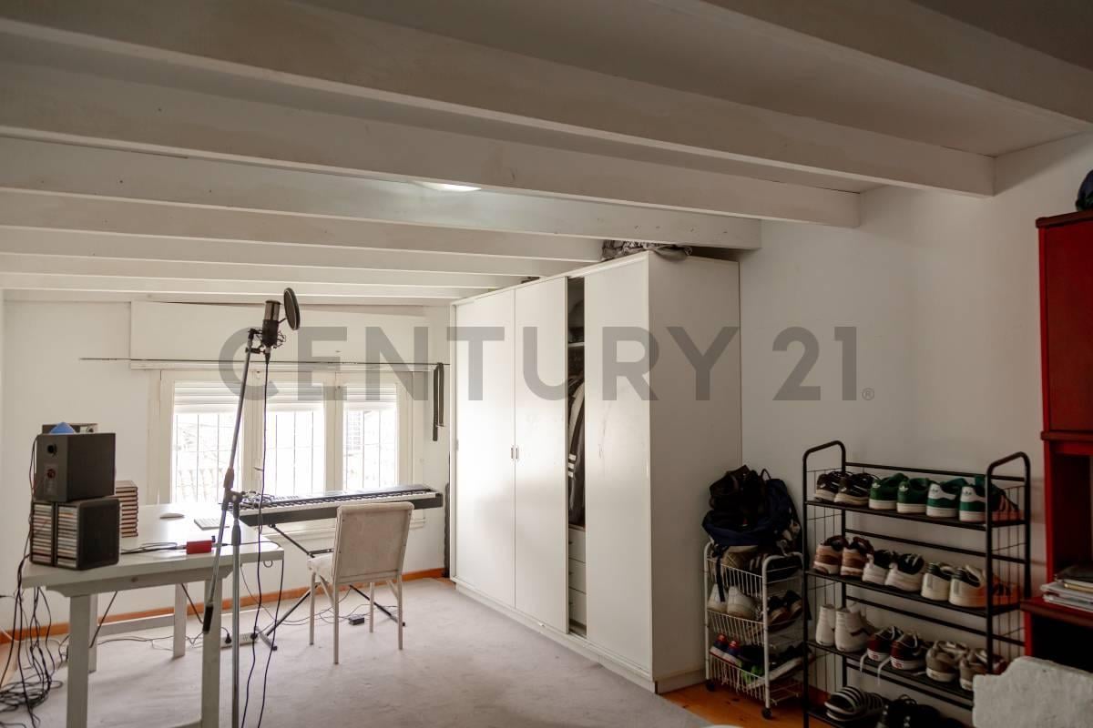 Foto de Importante Casona en Villa Elisa (7 y 48) | 3 dormitorios con cochera y, imagen 2