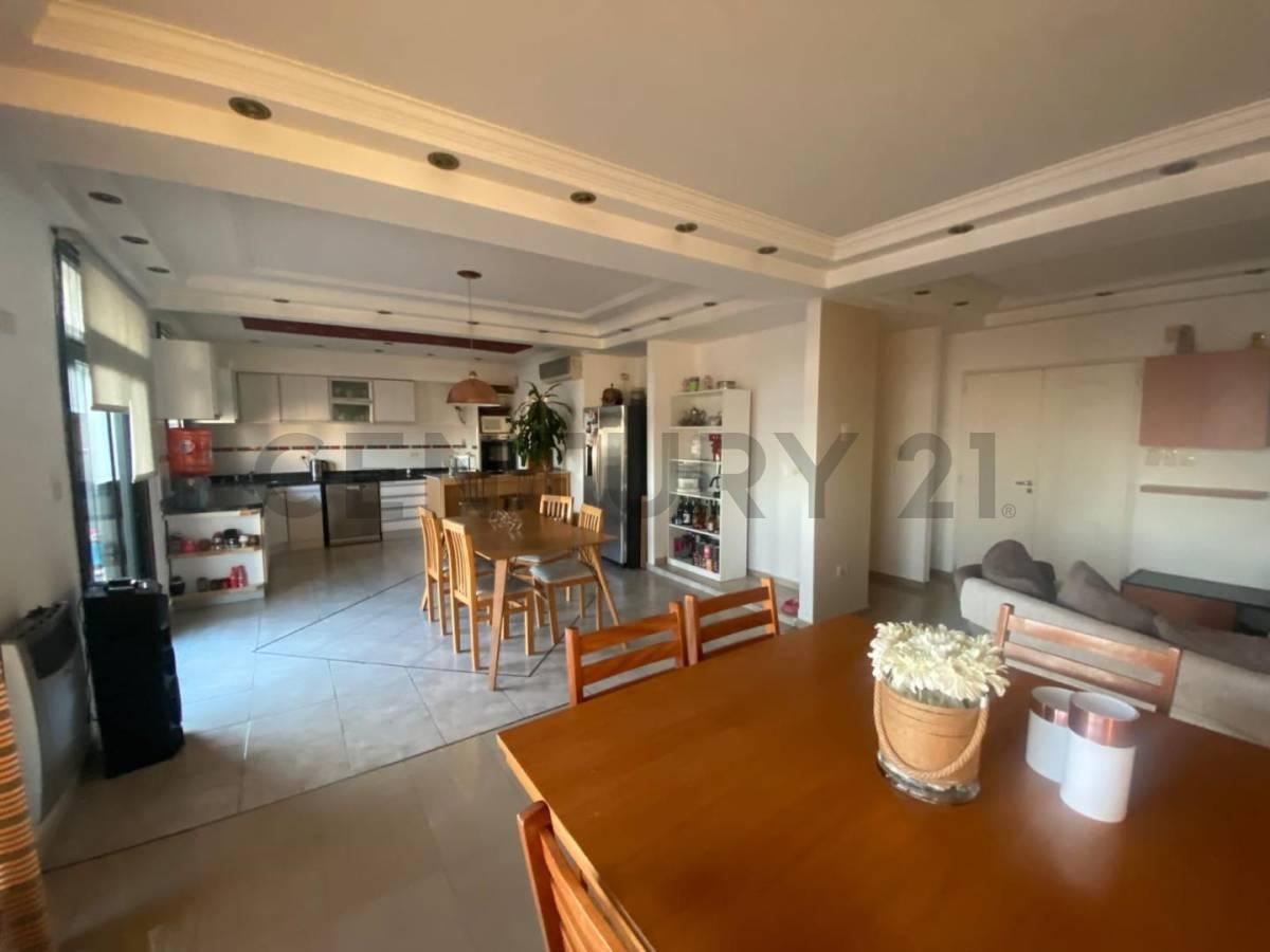 Foto de VENTA Pent-house | 3 Dormitorios | Terraza propia + Cochera |Calle 25, imagen 3