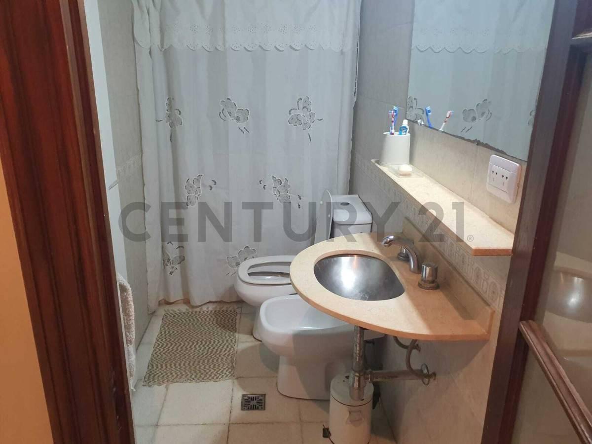 Foto de VENTA Casa 2 dormitorios + cochera | Calle 3 y 66 | La plata, imagen 4