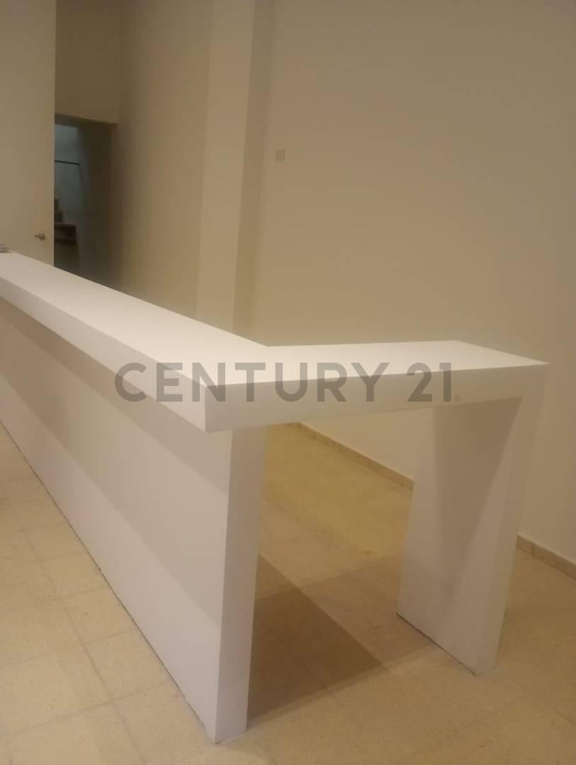 Foto de Venta de local - calle Nueva York e/ Vallparaiso y Marsella, imagen 1