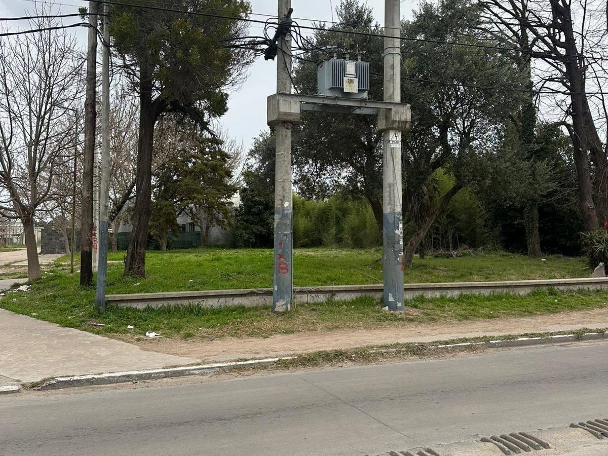 Foto de Oportunidad Terreno sobre calle 7 esquina 602 425m2, imagen 2