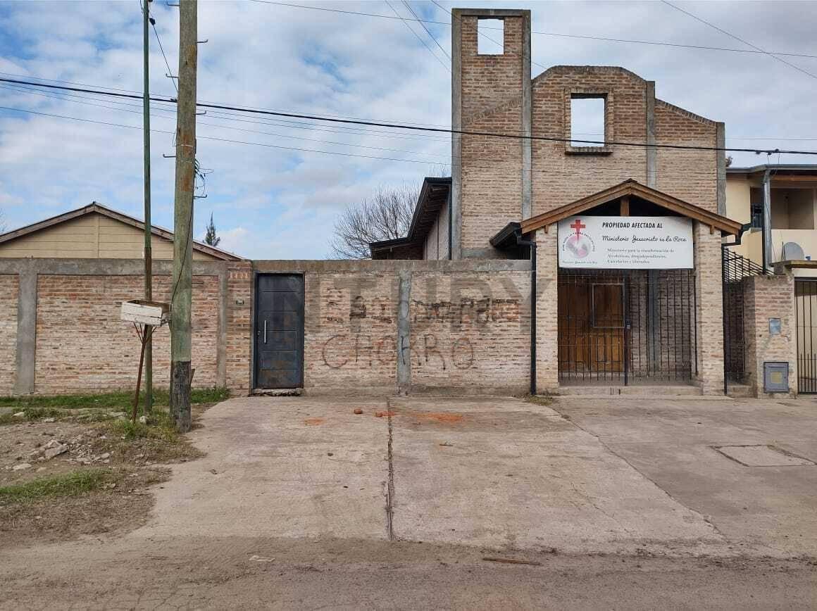 Foto de 522 y 165 VIVIENDA MAS SALON LOTE 800m2 EN VENTA LA PLATA, imagen 1