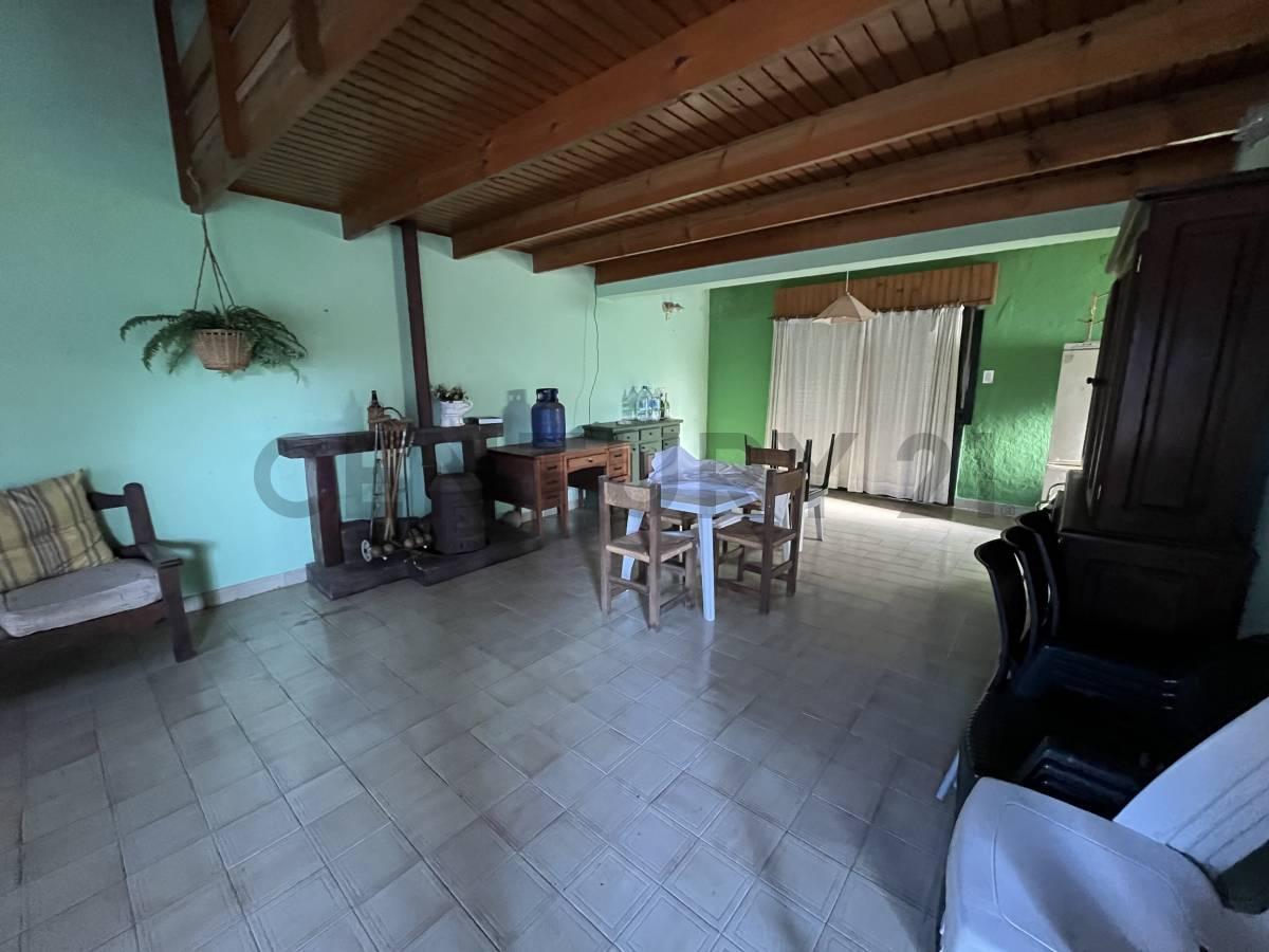 Foto de Casa quinta en venta - Punta Lara - Calle 102 e/ 9 y 11, imagen 4