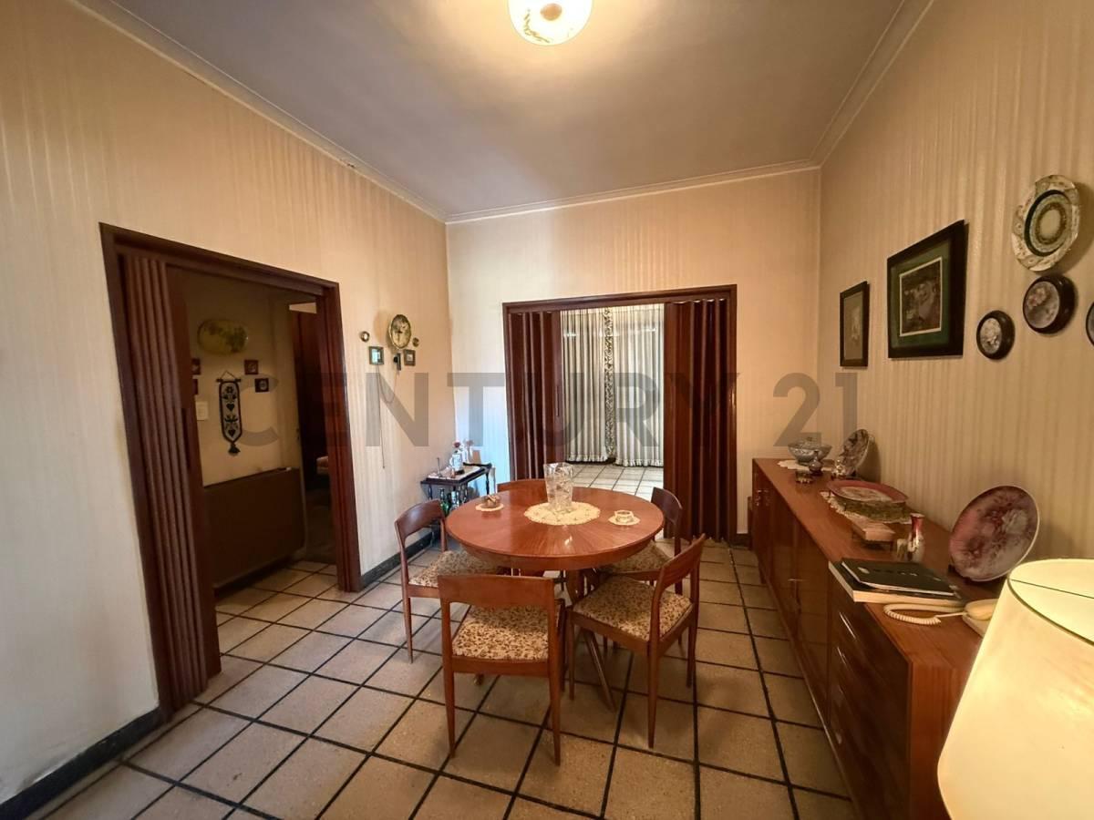 Foto de Calle 18 e/ 40 y 41 |Casa 3 dormitorios en venta La Plata IDEAL, imagen 2