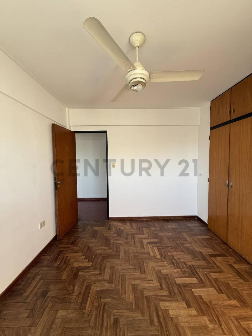 Foto de VENTA DE DEPARTAMENTO DOS DORMITORIOS - CALLE 2 E/ 49 Y 50, imagen 5