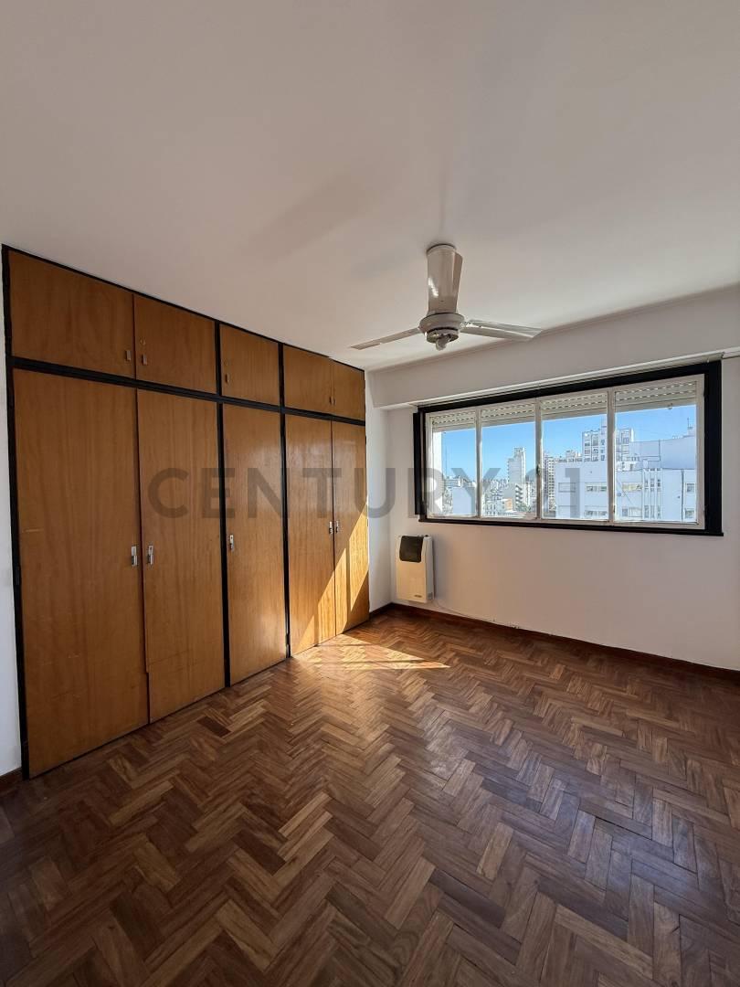 Foto de VENTA DE DEPARTAMENTO DOS DORMITORIOS - CALLE 2 E/ 49 Y 50, imagen 2