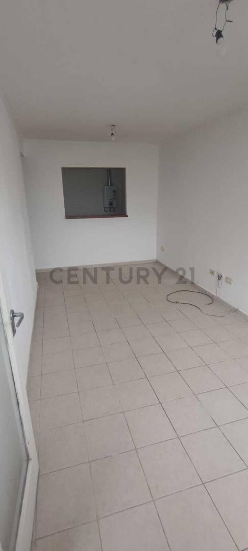 Foto de ALQUILER DE DEPARTAMENTO, 40 ENTRE 6 Y 7!!, imagen 2
