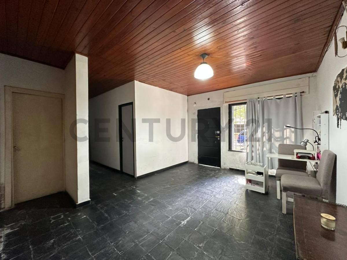 Foto de 21D E/ 423 BIS Y 424 | CASA DE 4 DORMITORIOS CON PARQUE Y PILETA, imagen 1