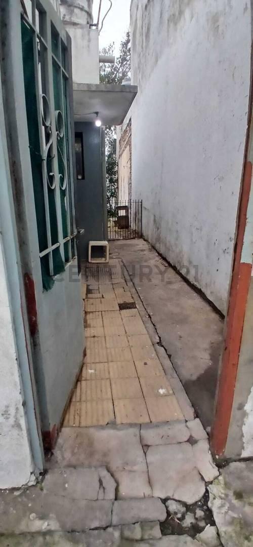 Foto de Calle 35 e/ 22 y 23 | Venta de Casa a reciclar, imagen 5